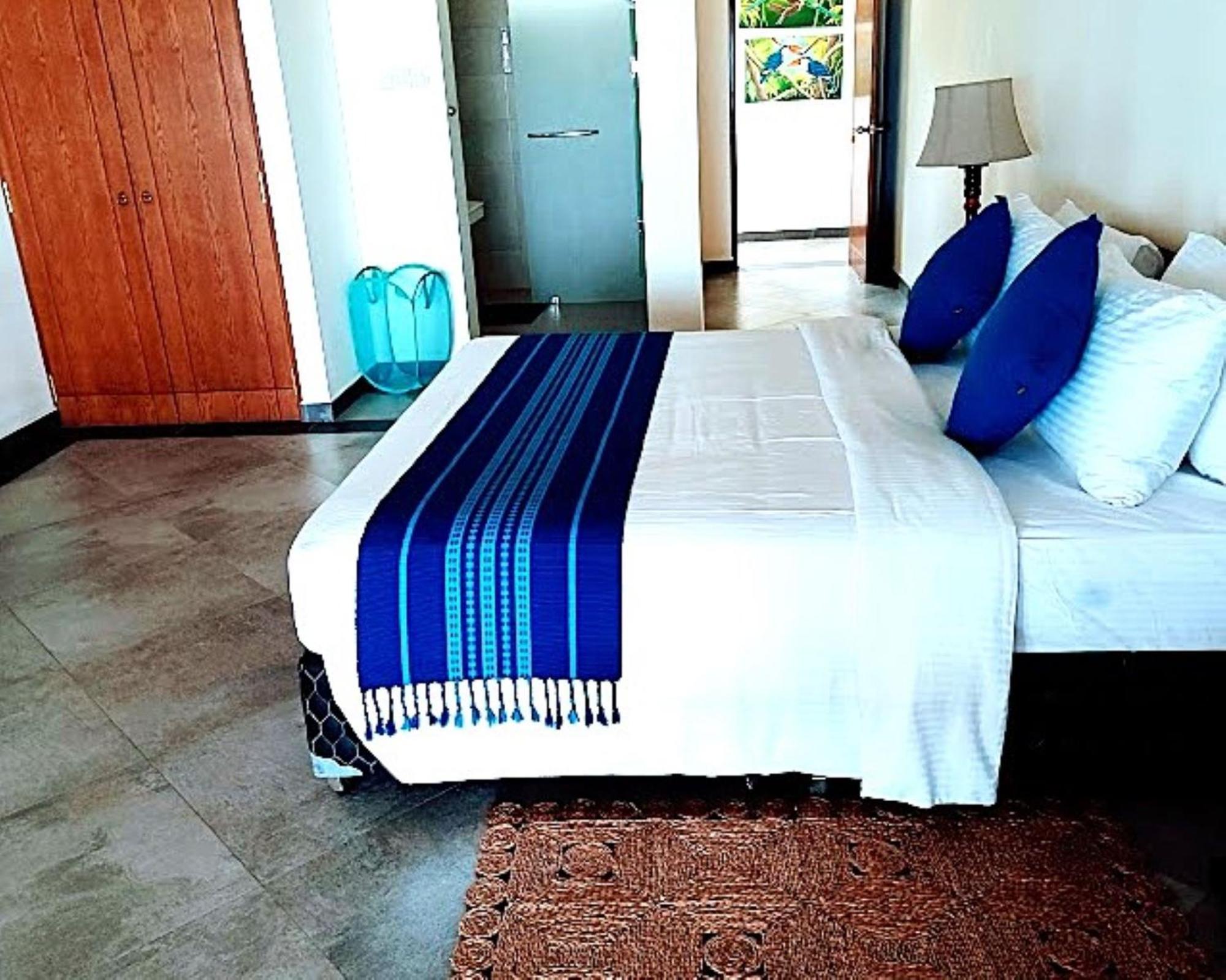 Arhimser Villa: Beachfront Bliss with Pool in Tangalle Exterior photo